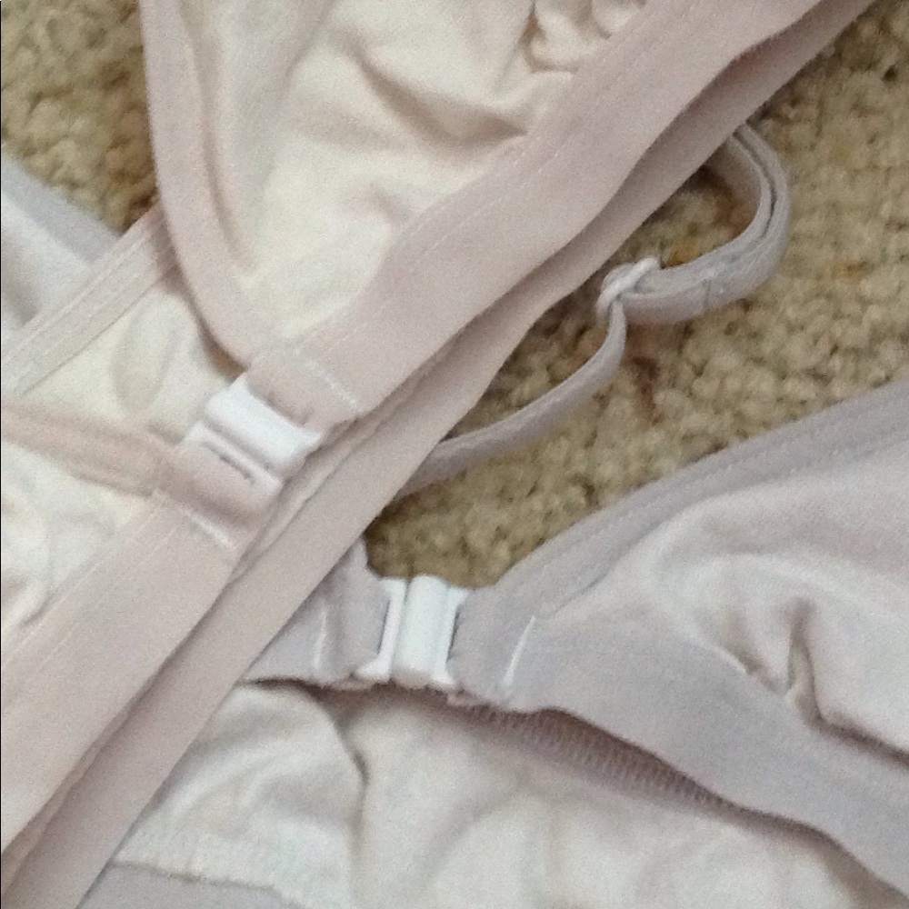 2 White training bra's - Picture 3 of 3